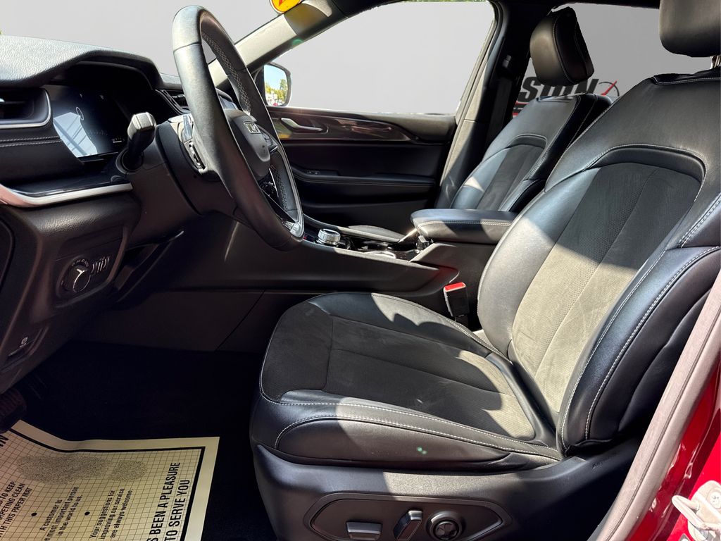2021 Jeep Grand Cherokee Altitude photo 9