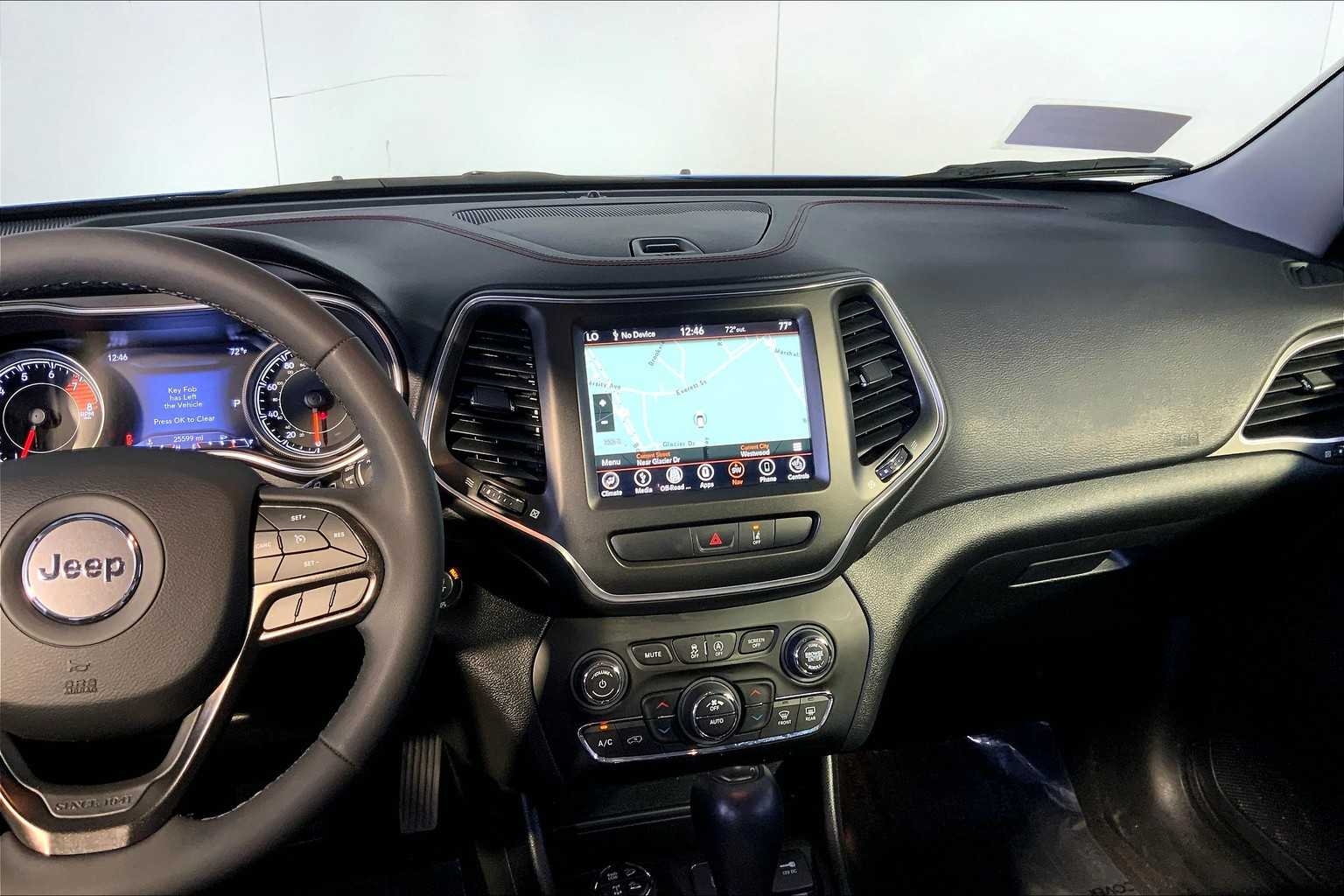 2022 Jeep Cherokee Trailhawk photo 16