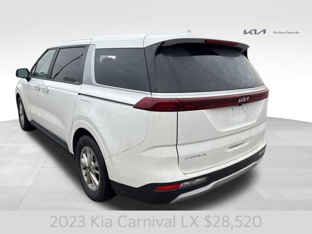 2023 Kia Carnival LX photo 4