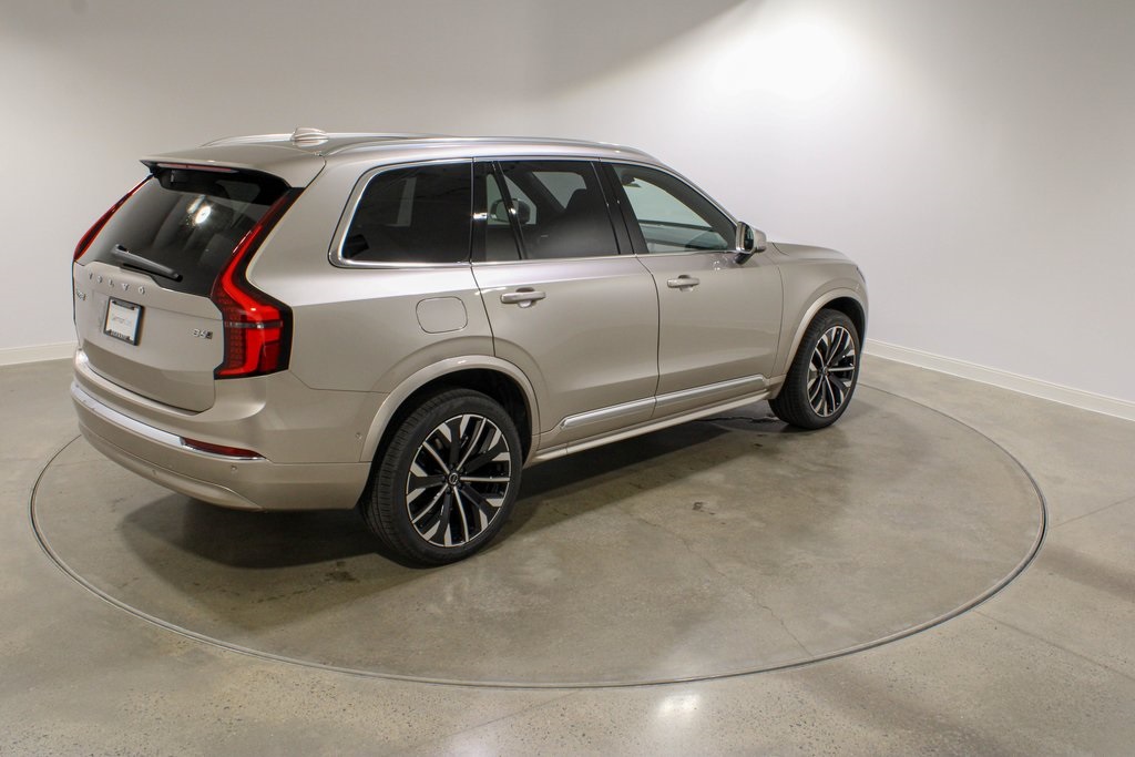 2026 Volvo XC90 Plus photo 4