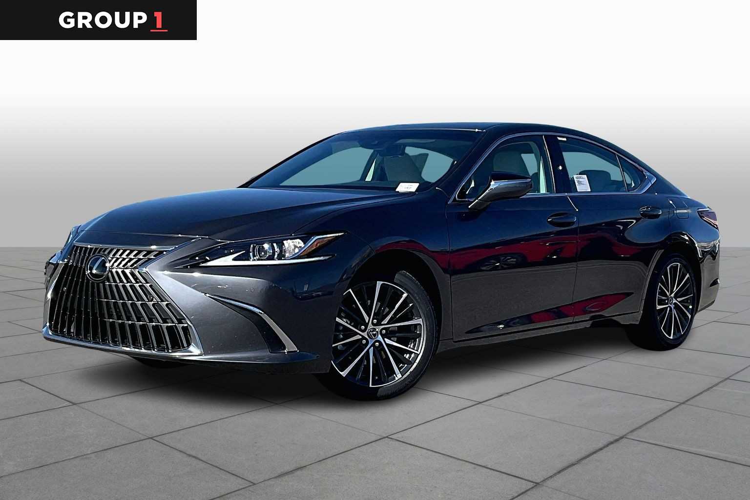 2025 Lexus ES 350's photo