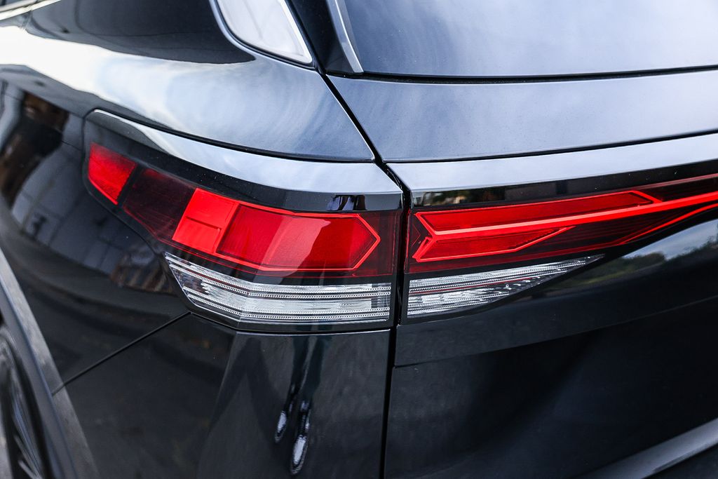 2026 Volkswagen Tiguan S photo 4