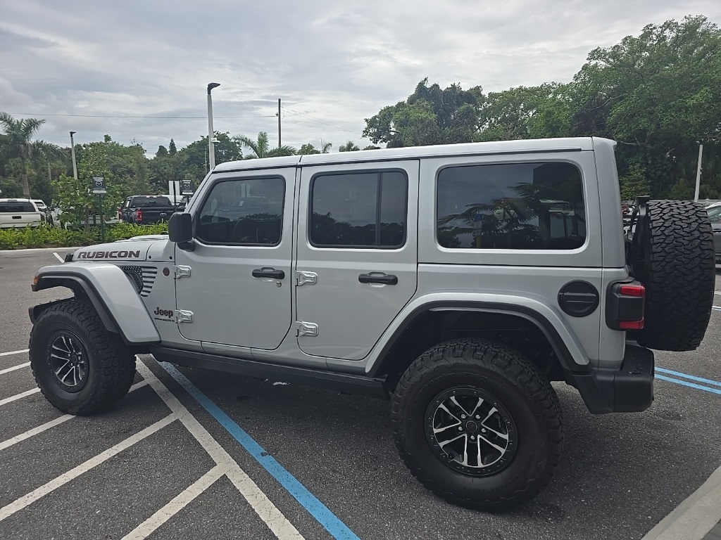 2024 Jeep Wrangler Rubicon X photo 3