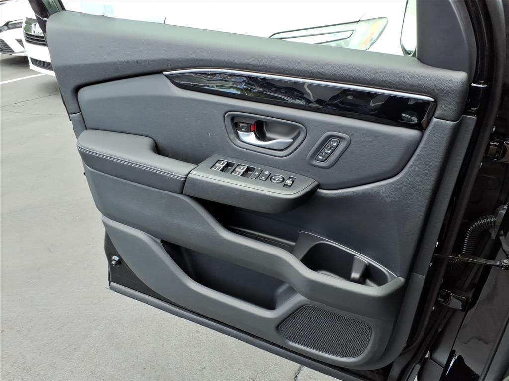 2025 Honda Pilot Touring photo 11