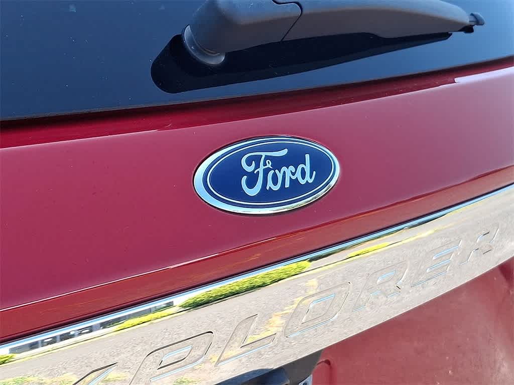 2020 Ford Explorer XLT photo 26