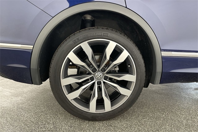2021 Volkswagen Tiguan SEL Premium R-Line photo 45