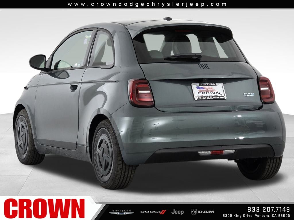 2025 Fiat 500e La Prima photo 8