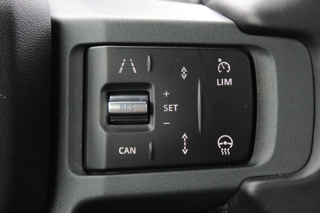 2024 Land Rover Defender 90 X-Dynamic SE photo 29