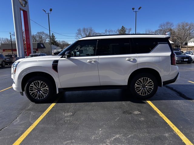 2025 Nissan Armada SL photo 4
