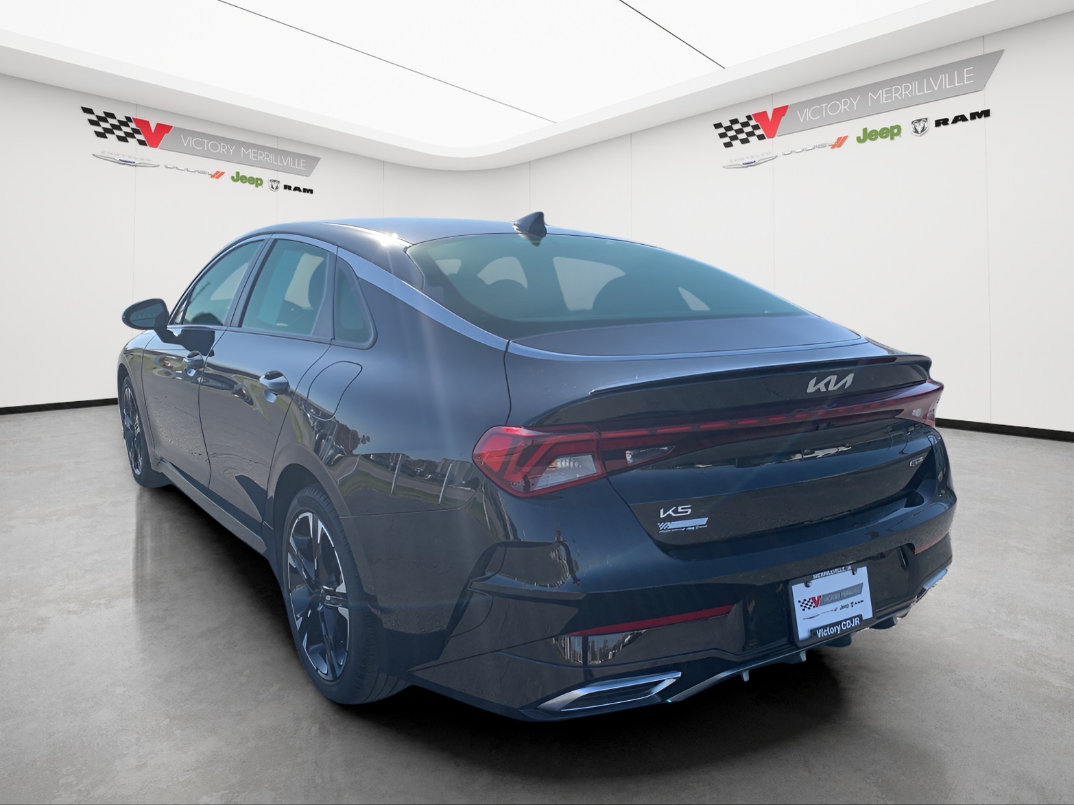 2023 Kia K5 GT-Line photo 3