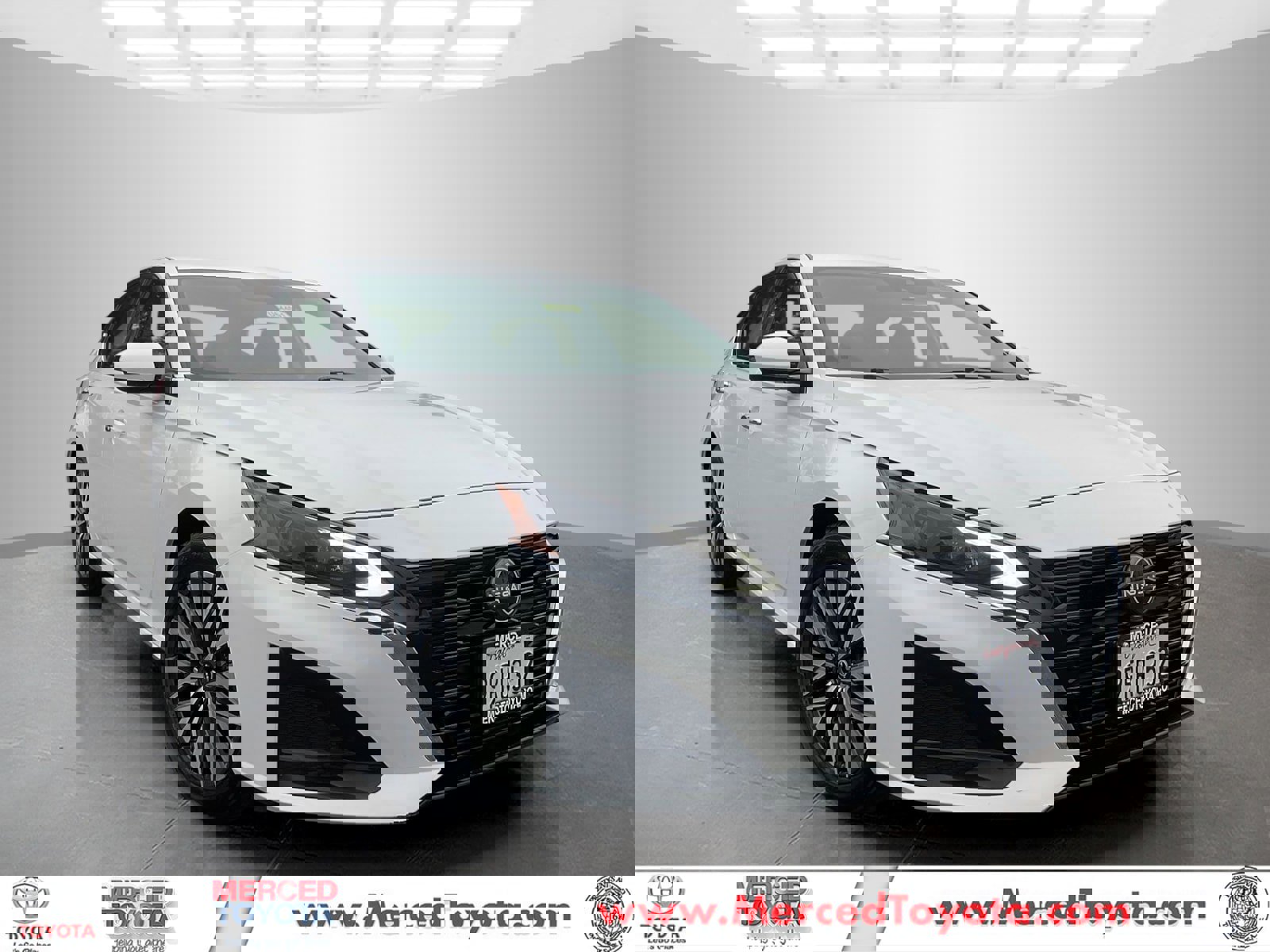 2023 Nissan Altima SV's photo