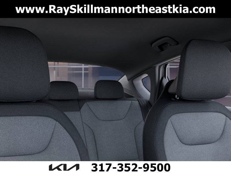 2025 Kia K4 LXS photo 21