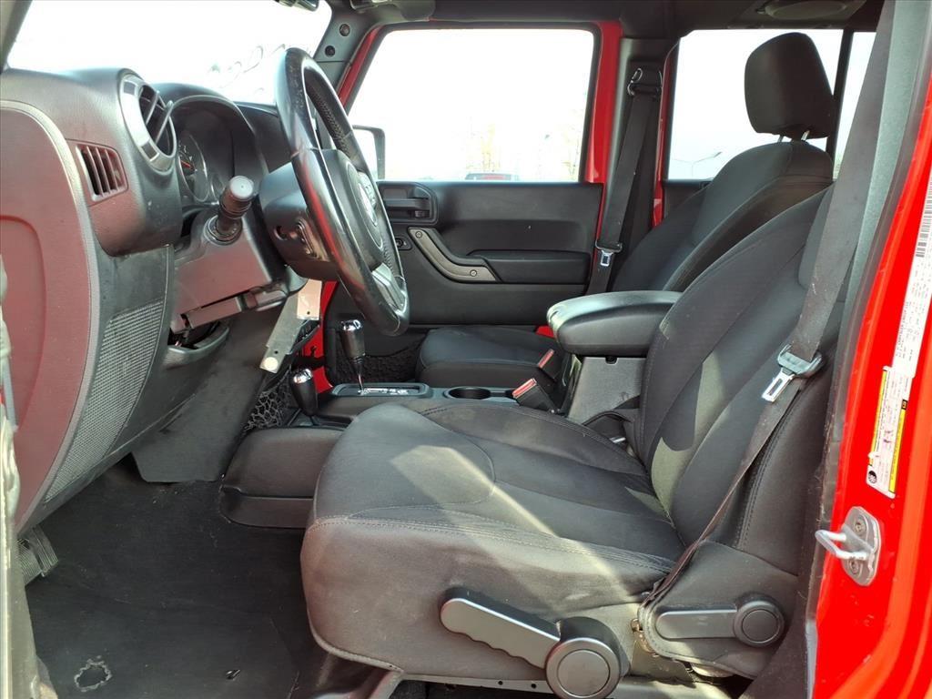 2013 Jeep Wrangler Unlimited Sport photo 3