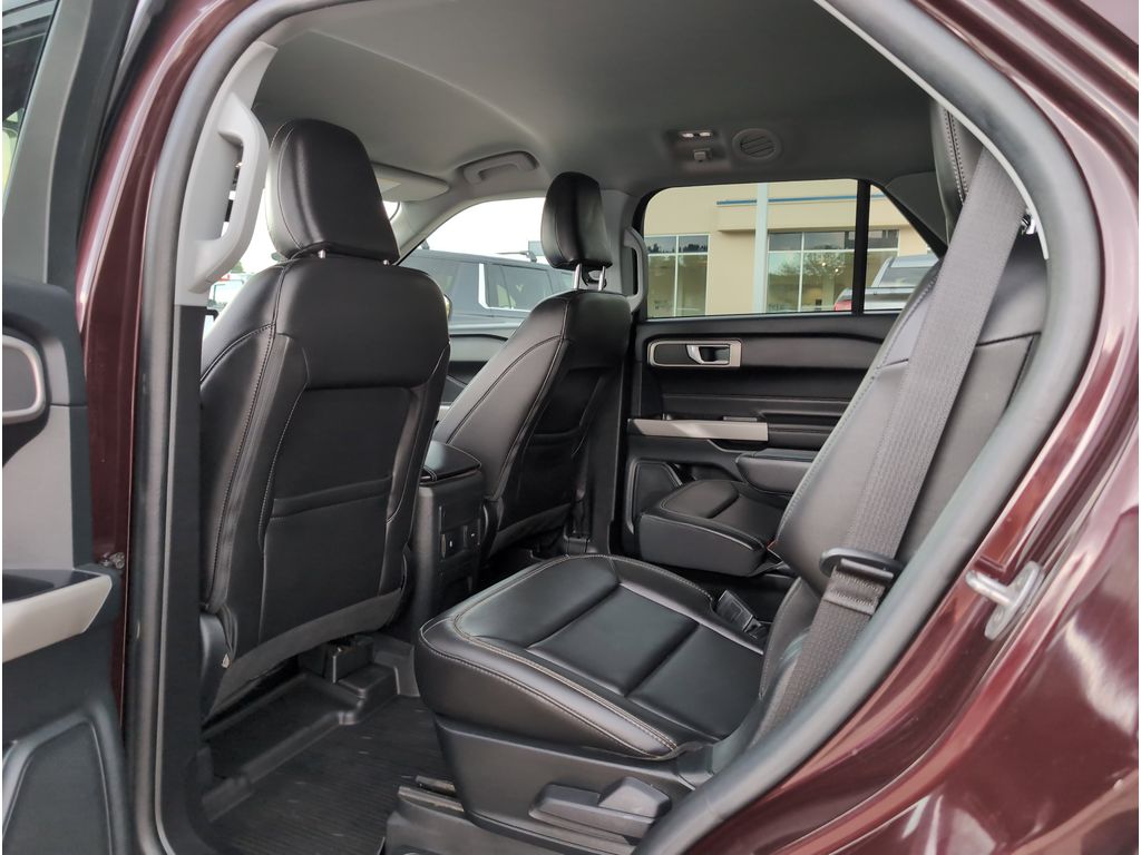 2023 Ford Explorer XLT photo 28