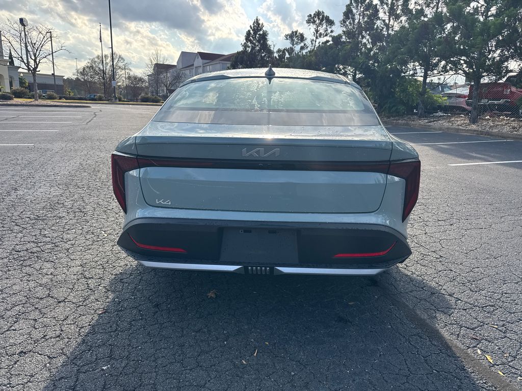 2025 Kia K4 LXS photo 2