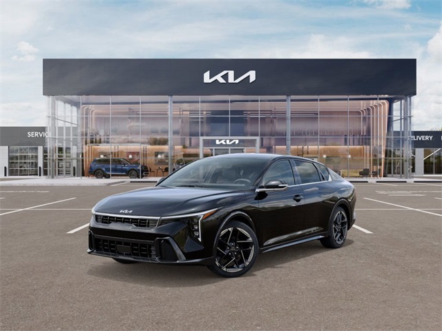 2025 Kia K4 GT-Line photo 2