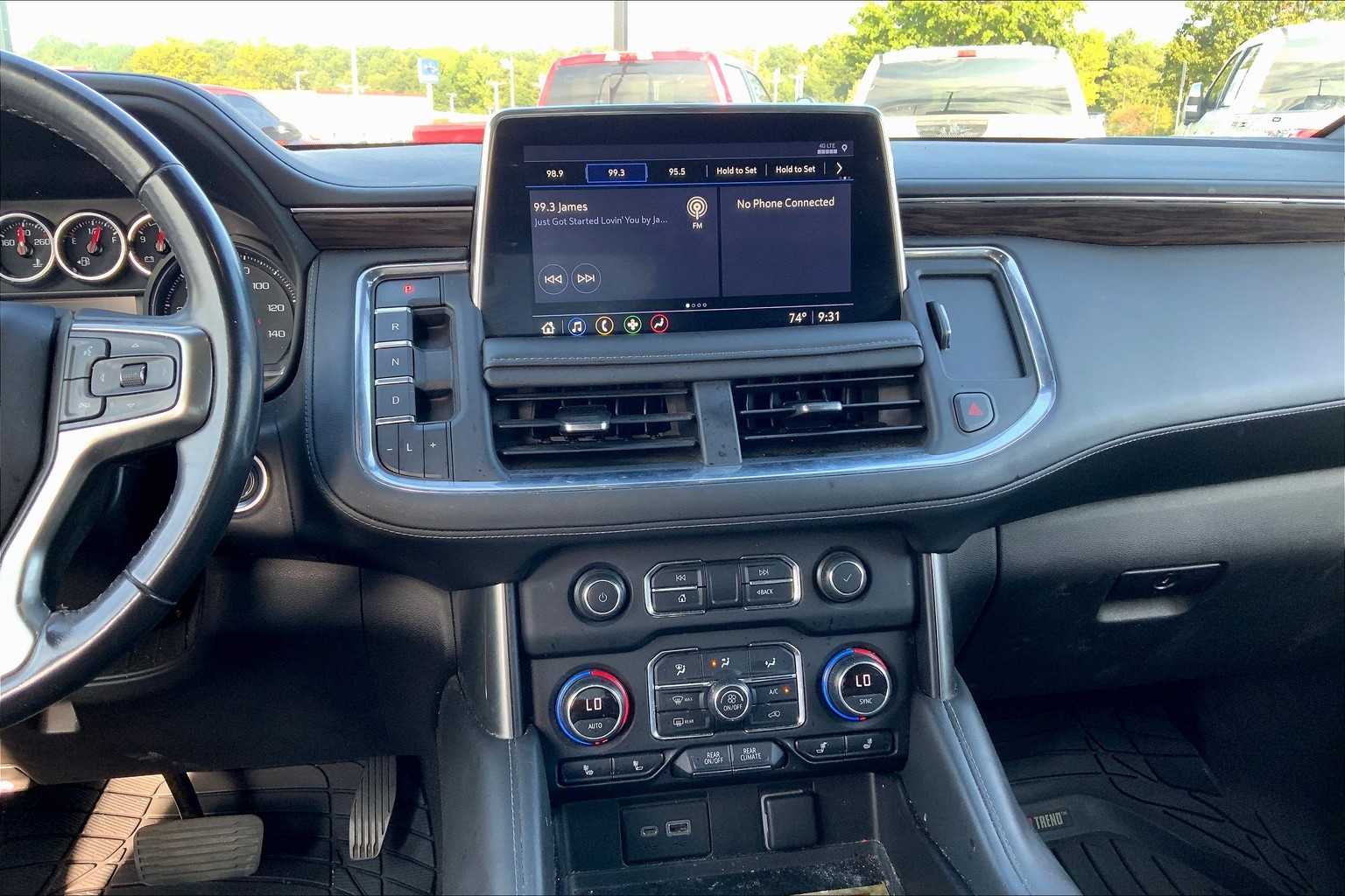 2021 Chevrolet Tahoe Z71 photo 6