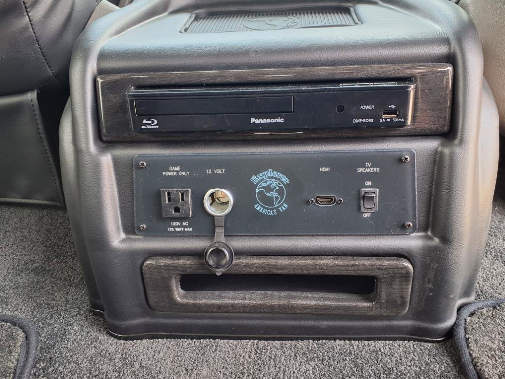 2025 Gmc Savana Cargo 2500 photo 7