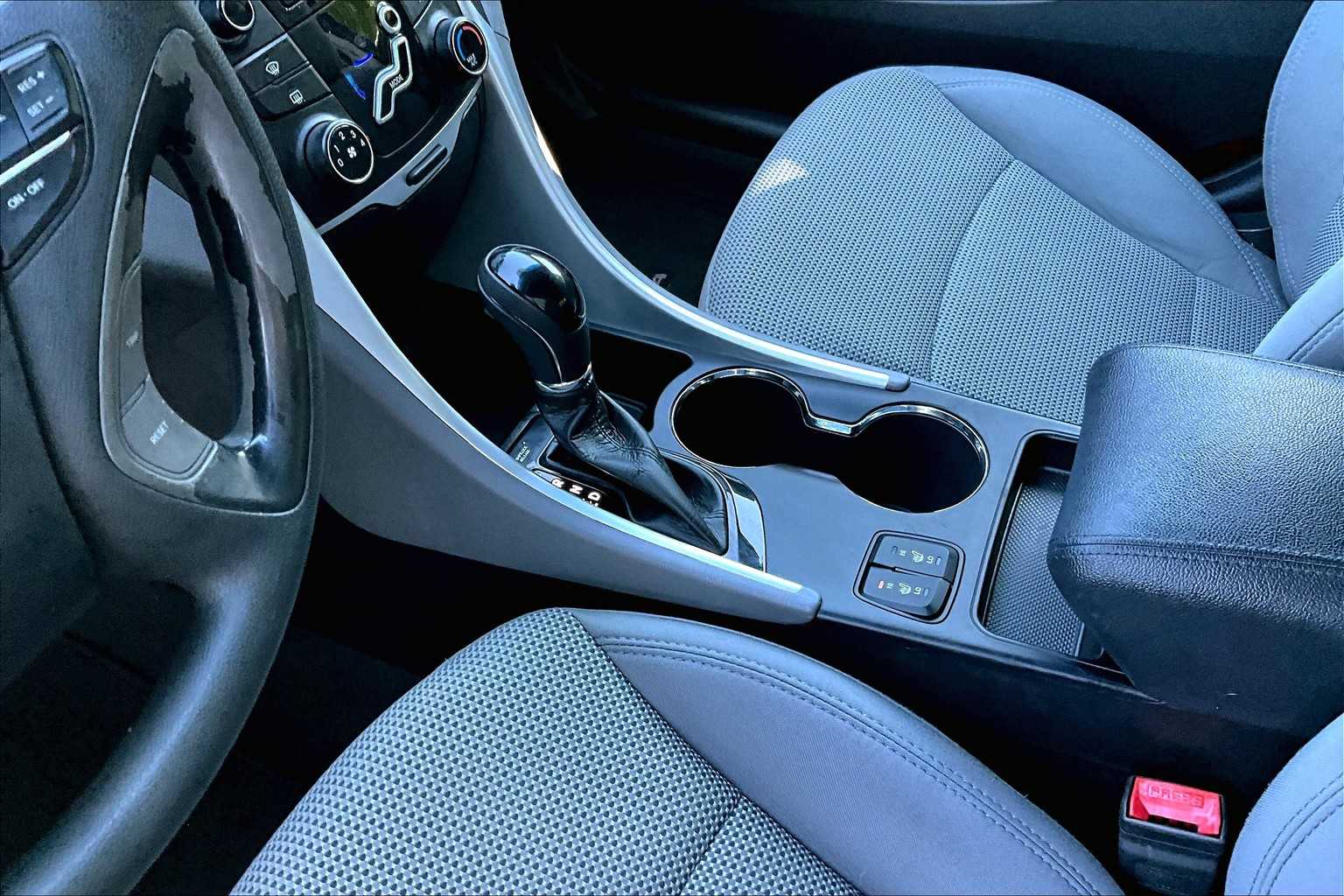 2013 Hyundai Sonata GLS photo 13