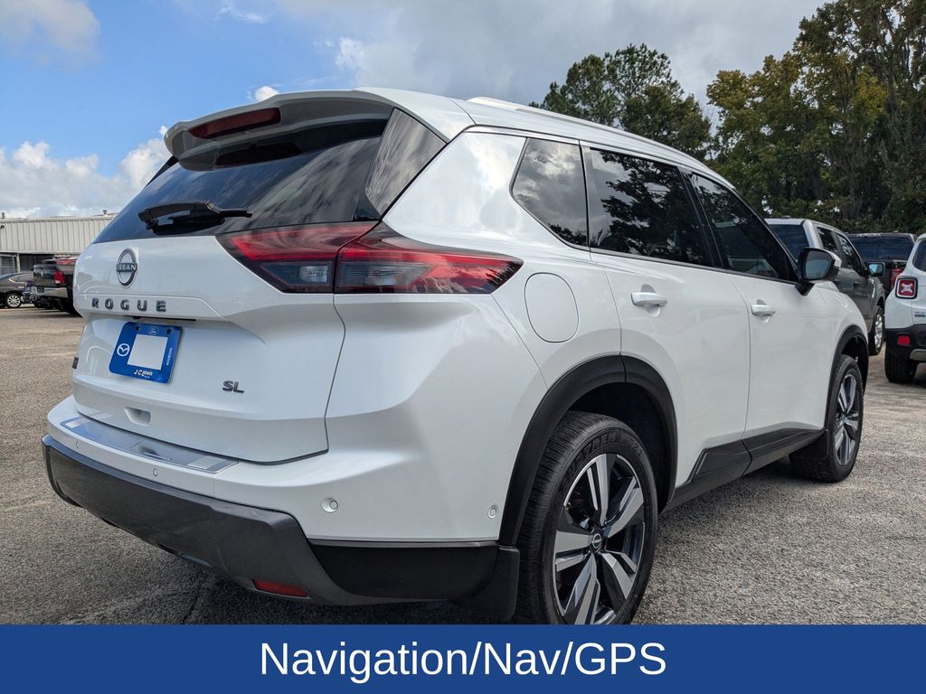 2024 Nissan Rogue SL photo 4