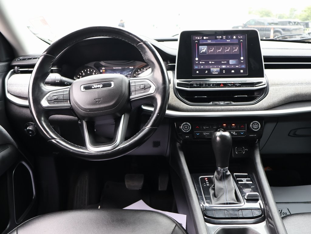 2022 Jeep Compass Latitude photo 19