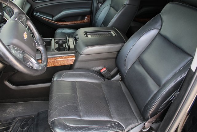 2017 Chevrolet Suburban Premier photo 15