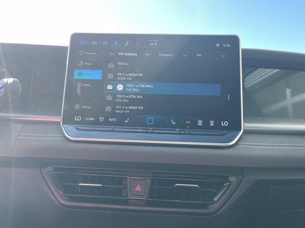 2025 Volkswagen Tiguan SE photo 4