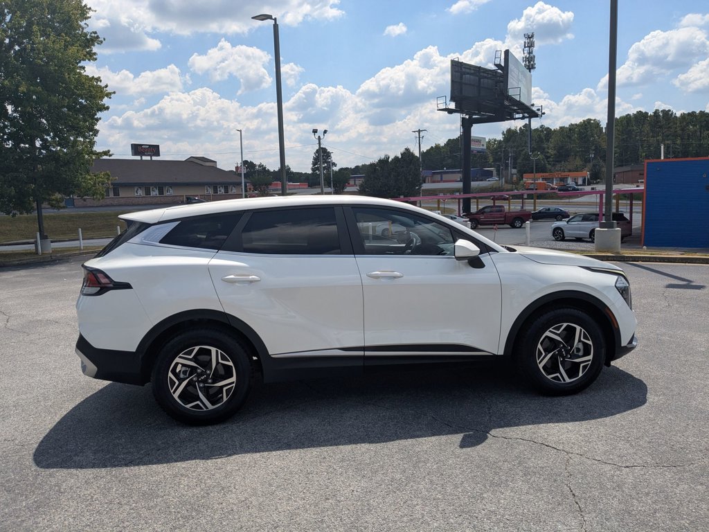 2023 Kia Sportage LX photo 3