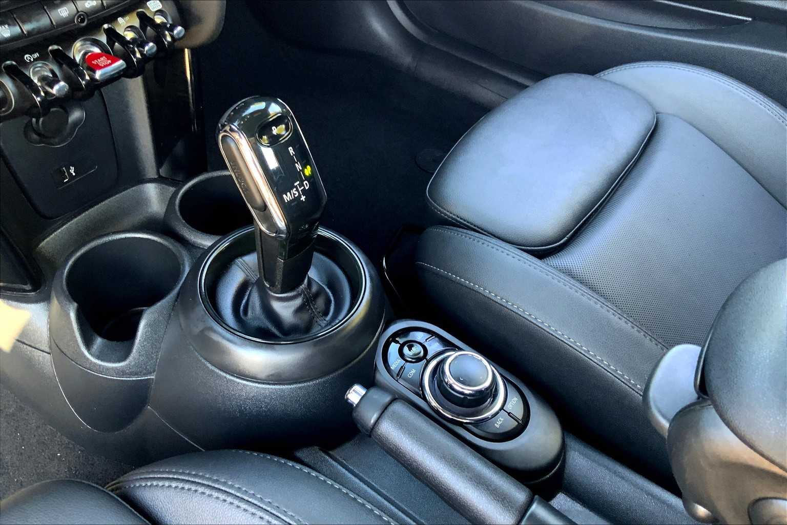 2024 Mini Cooper Convertible S photo 13