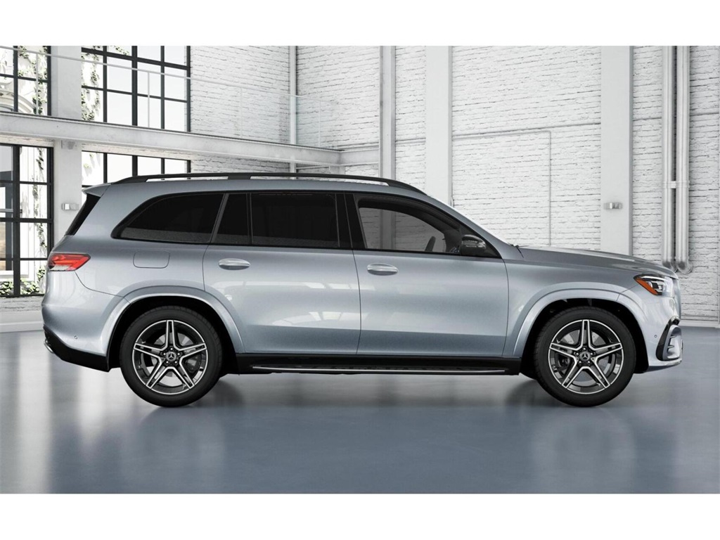 2026 Mercedes Benz GLS 450 4MATIC photo 2