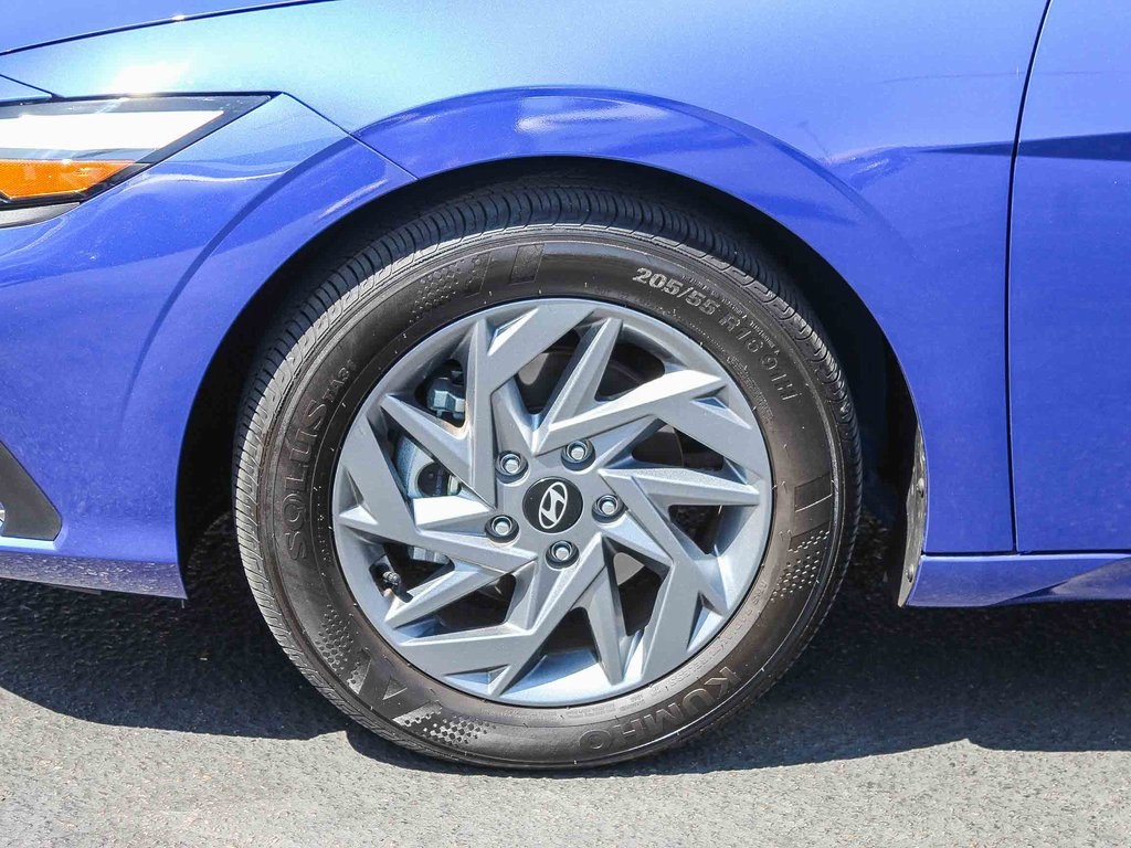 2024 Hyundai Elantra SEL photo 6