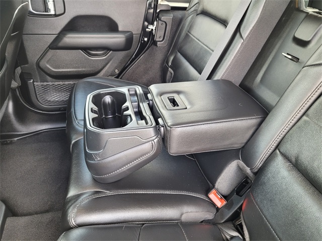 2021 Jeep Wrangler Unlimited Sahara Altitude photo 22