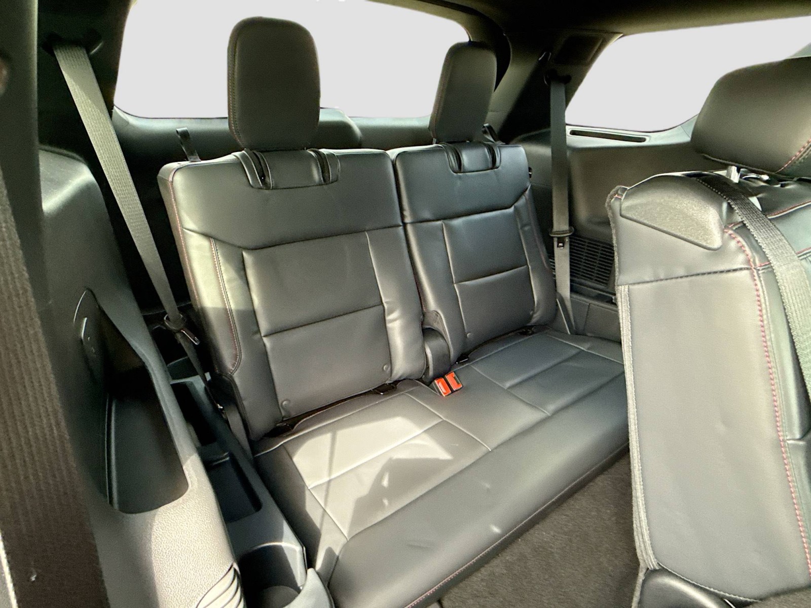 2025 Ford Explorer ST-Line photo 27