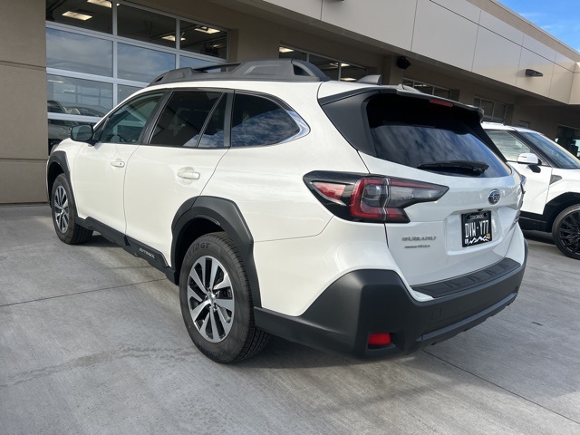 2023 Subaru Outback Premium photo 3