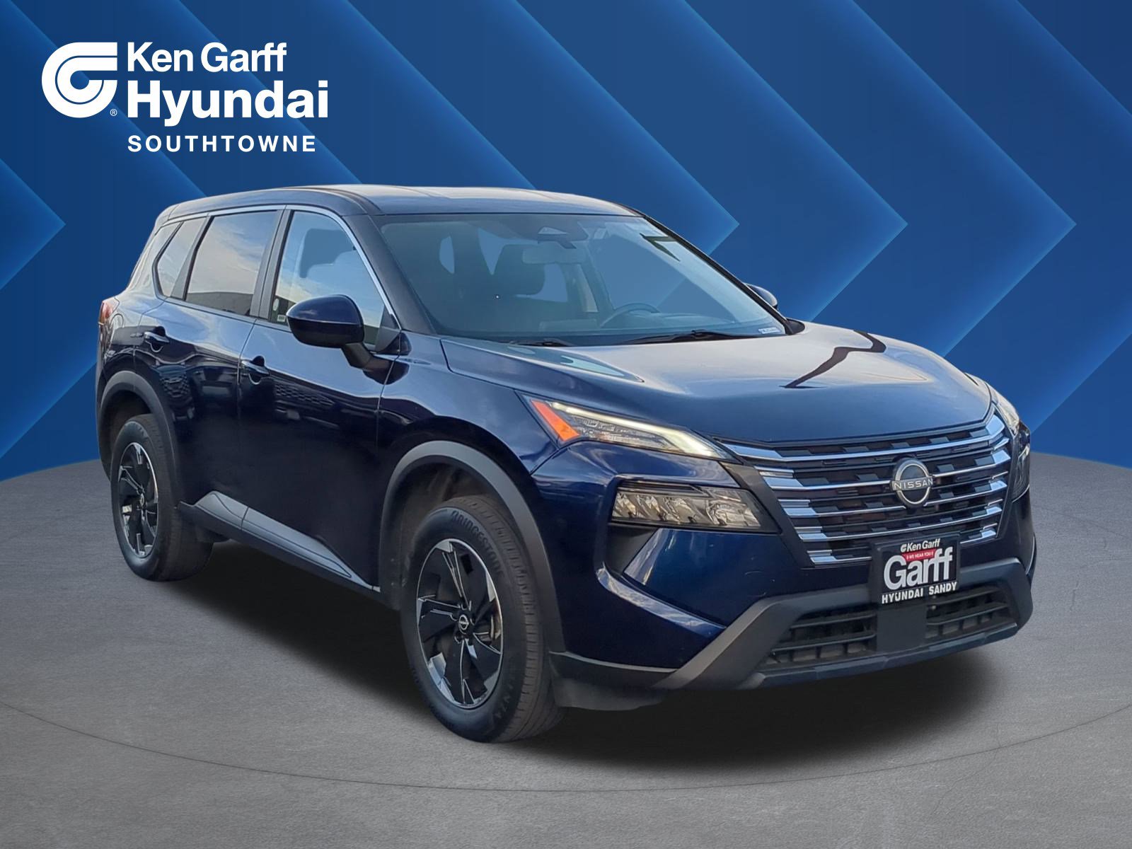 2024 Nissan Rogue SV's photo