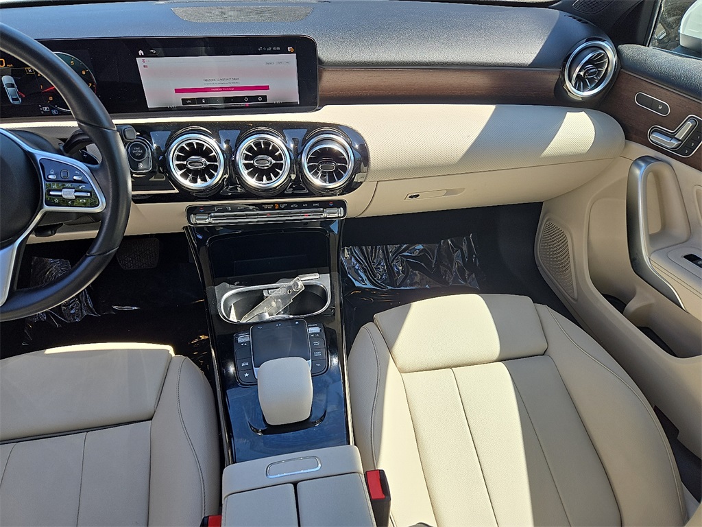 2022 Mercedes Benz A 220 4MATIC photo 16
