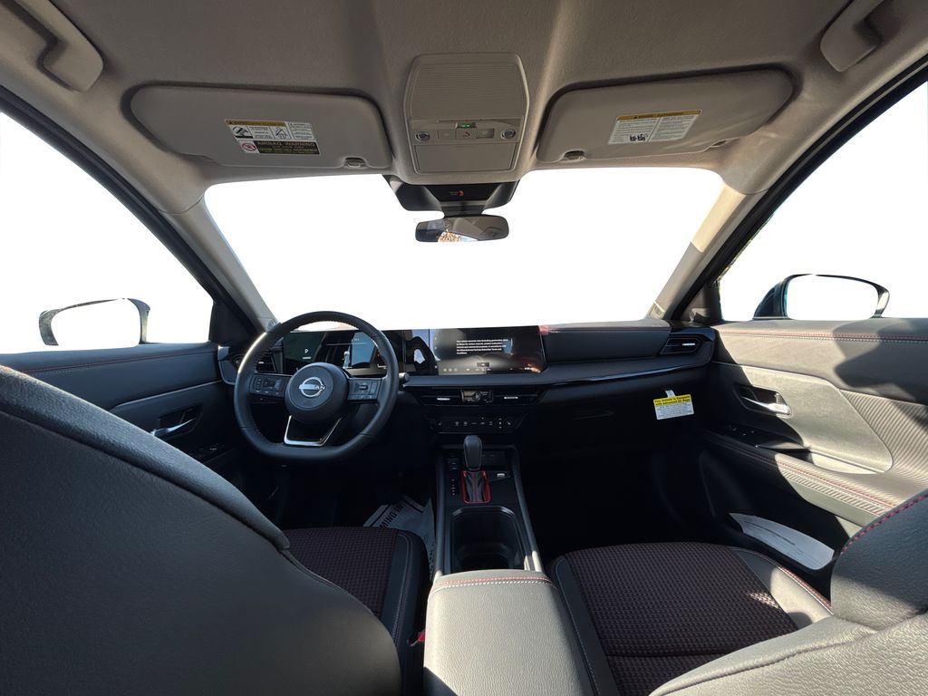 2026 Nissan Kicks SR photo 14