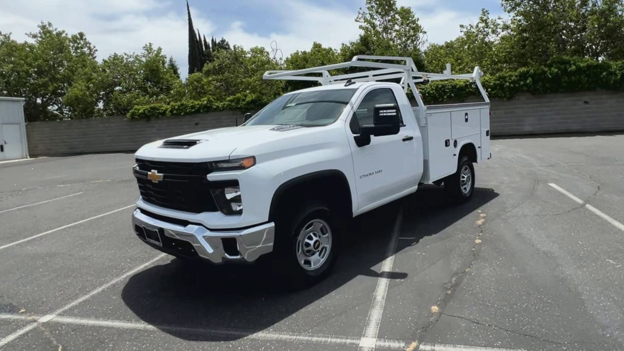 2024 Chevrolet Silverado 2500HD photo 32