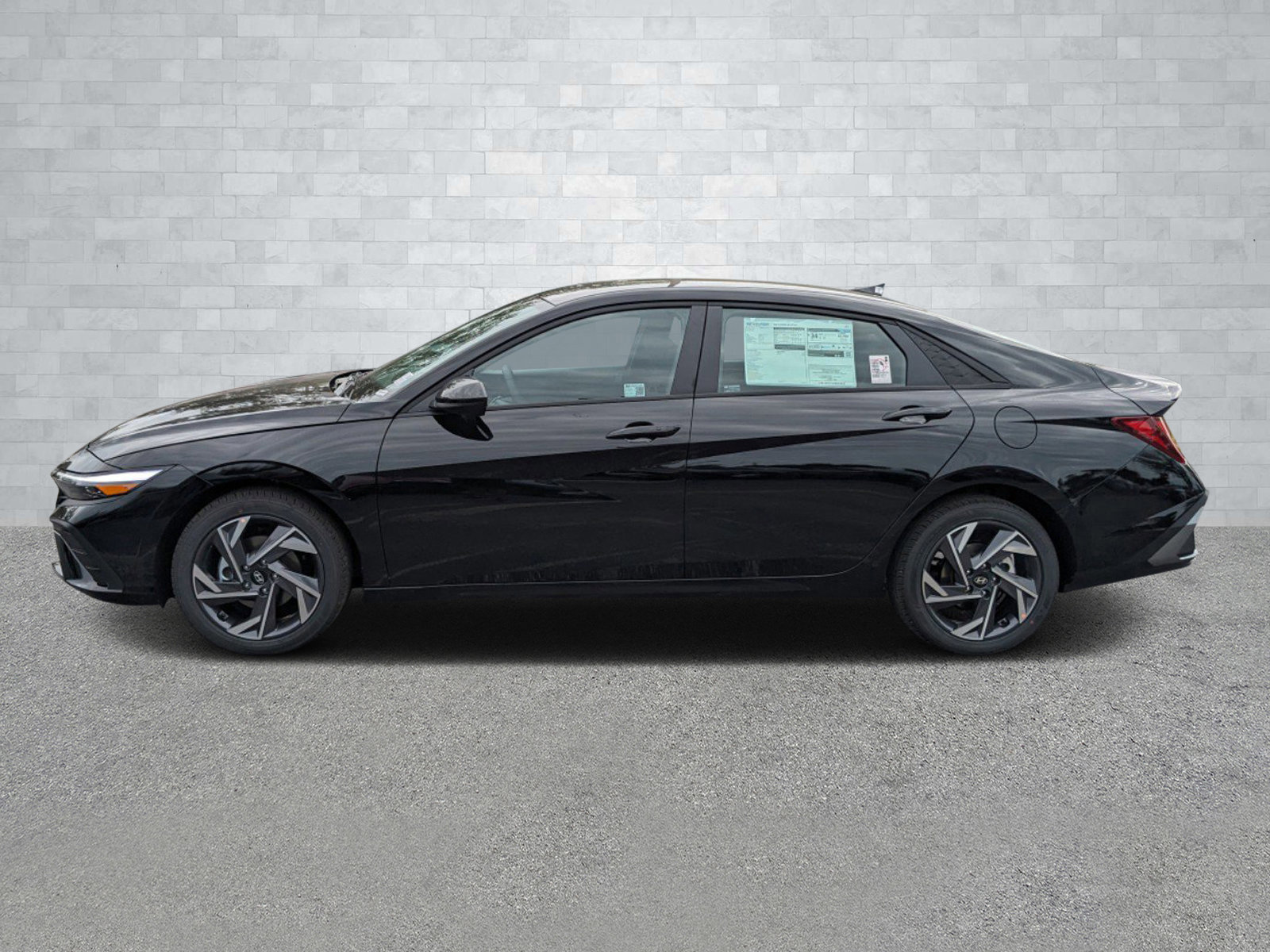 2025 Hyundai Elantra SEL Sport photo 7