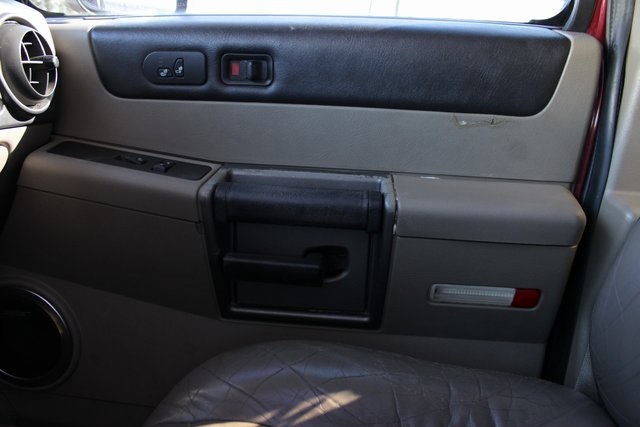 2004 Hummer H2 Base photo 31