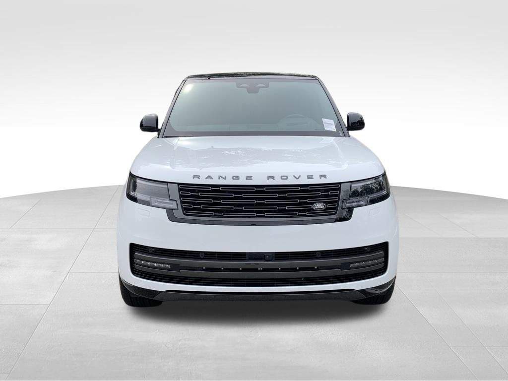 2025 Land Rover Range Rover SE photo 2