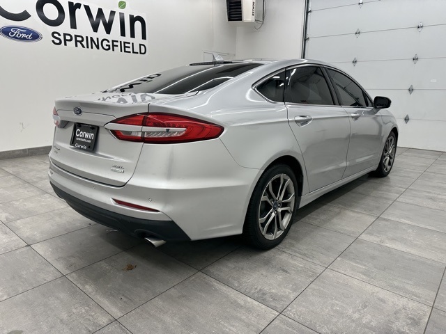 2019 Ford Fusion SEL photo 2