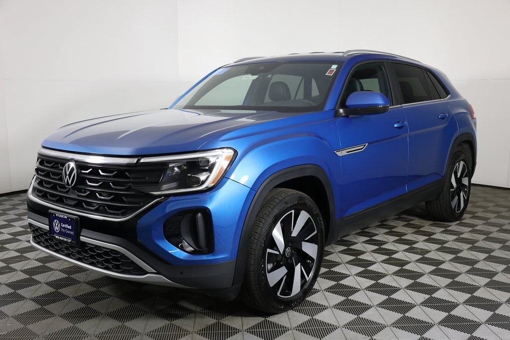 2024 Volkswagen Atlas Cross Sport SE Technology photo 2