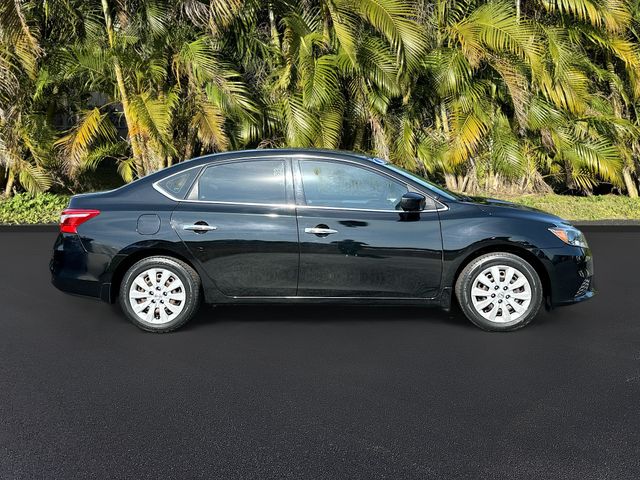 2016 Nissan Sentra S photo 3