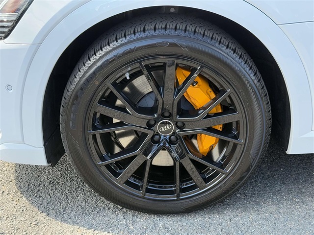2022 Audi e-tron Prestige photo 12