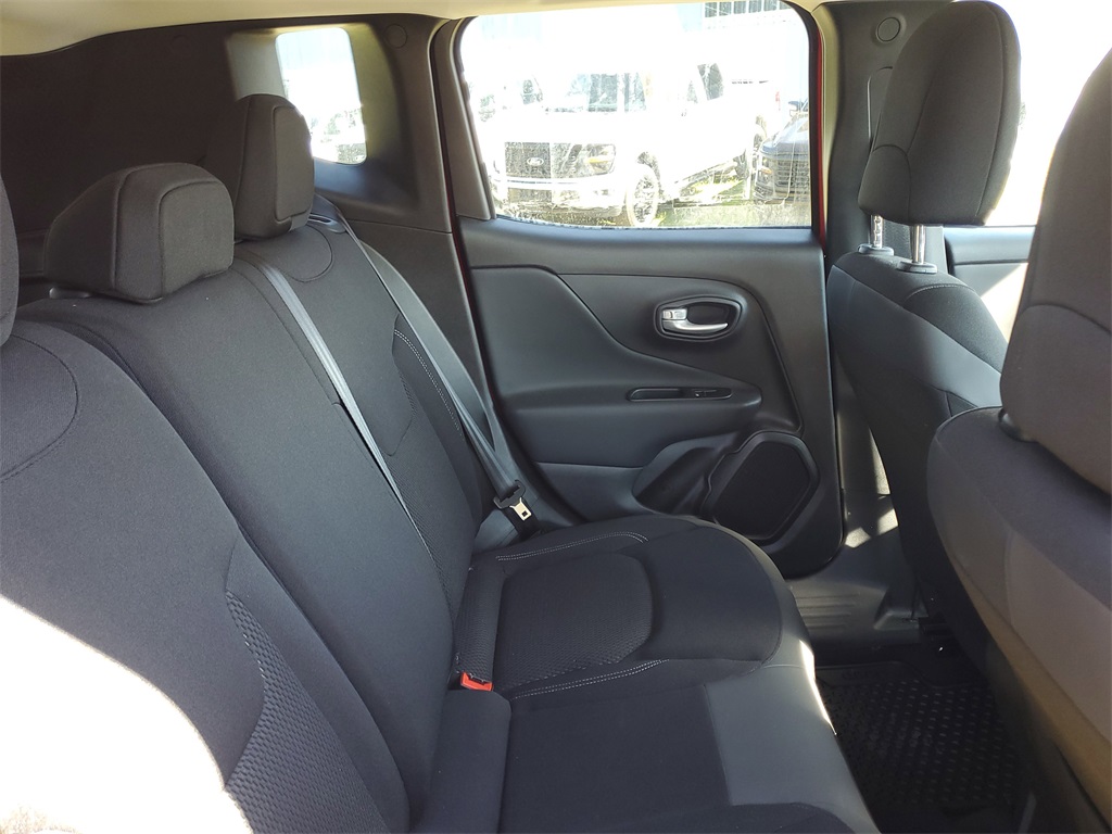 2023 Jeep Renegade Latitude photo 31