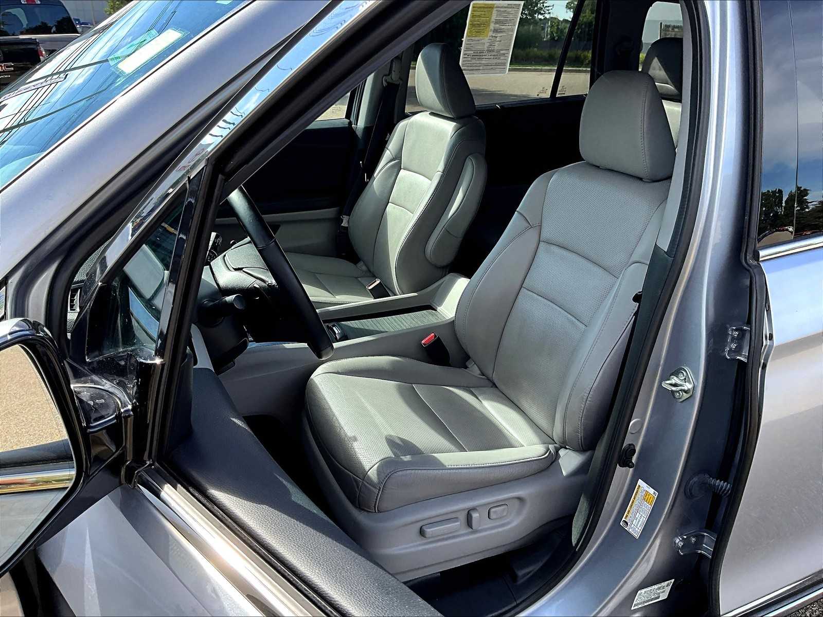 2020 Honda Pilot Elite photo 9