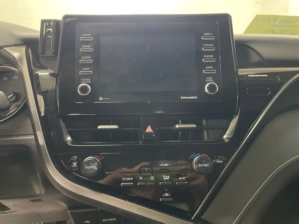 2024 Toyota Camry SE photo 17
