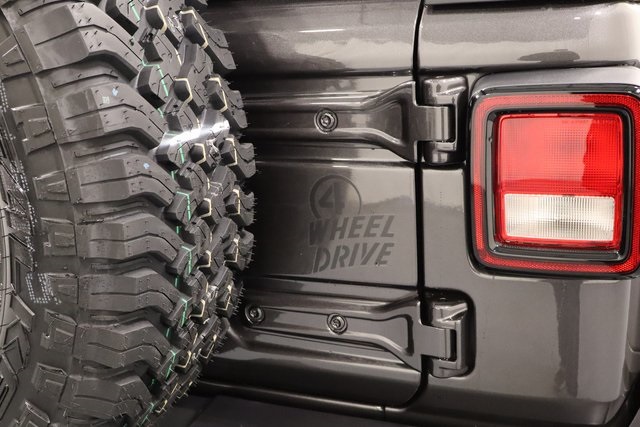 2025 Jeep Wrangler Willys photo 26