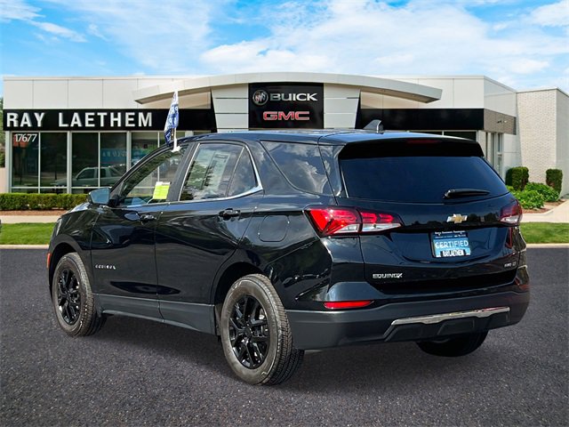 2022 Chevrolet Equinox LT photo 2